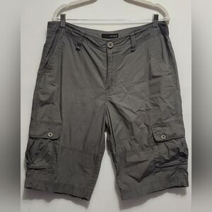 GUESS Men's Gray Cargo Shorts size